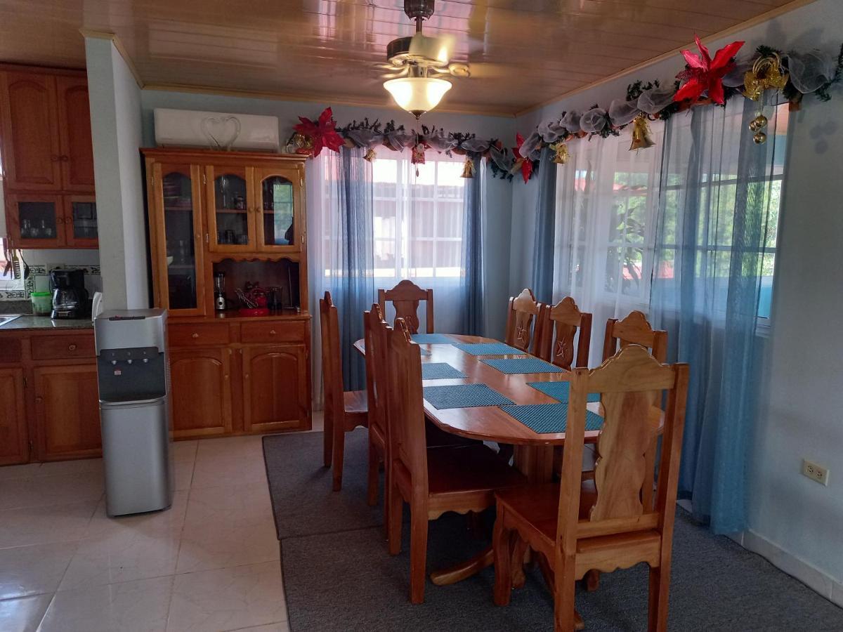 보카스 타운 Urania House 빌라 외부 사진